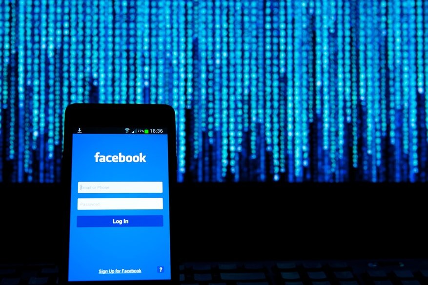 Facebook Caught Collecting Data from Android Device